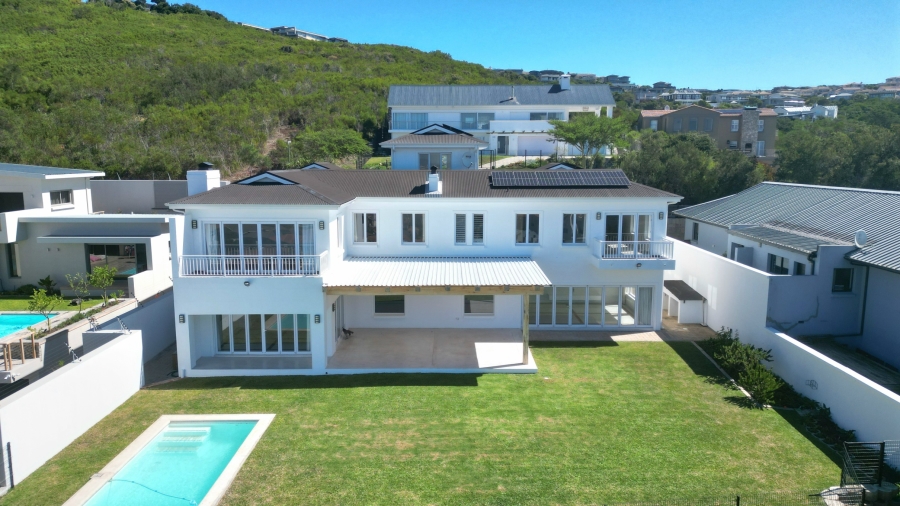 7 Bedroom Property for Sale in Whale Rock Western Cape